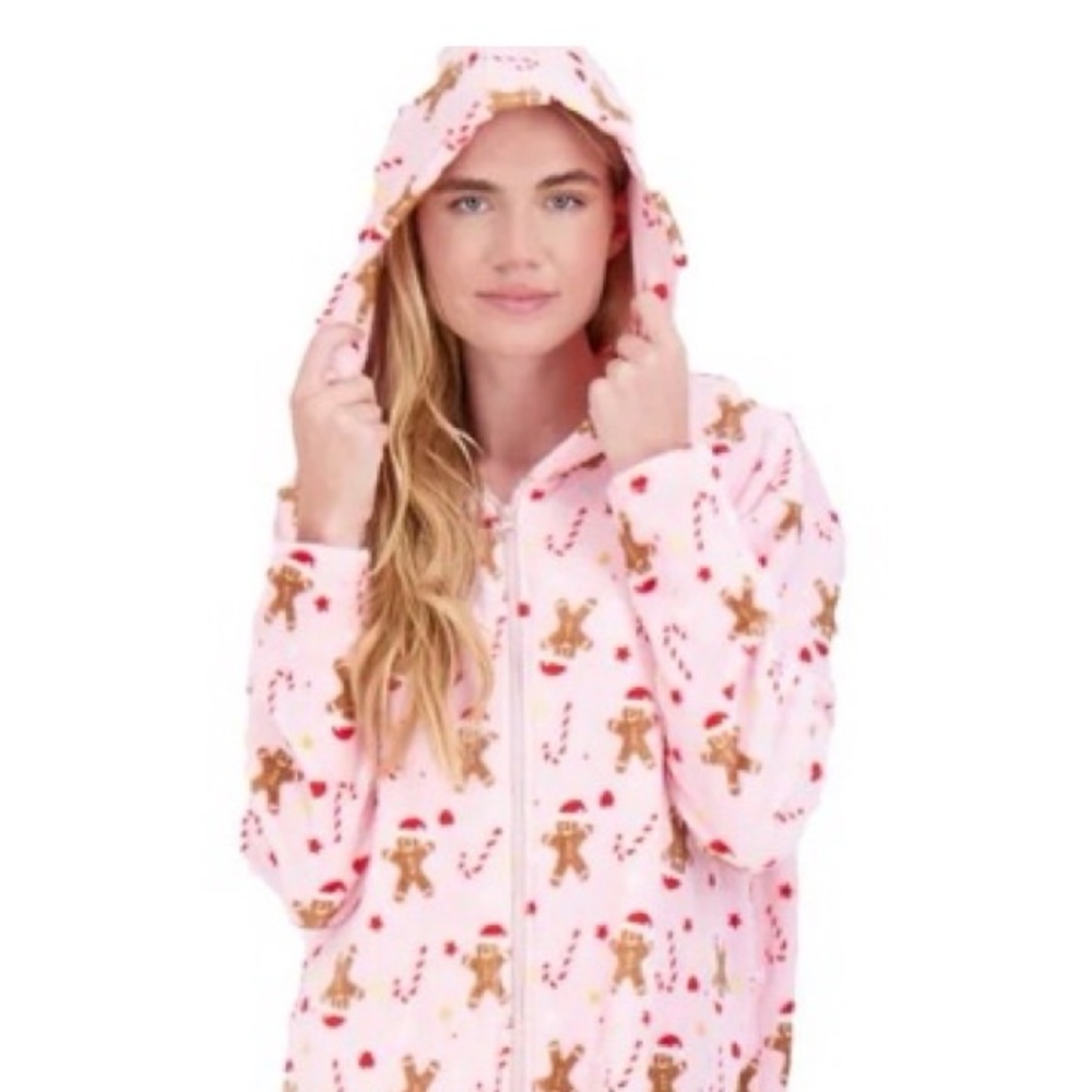138 π NYC UNDERGROUND
PRINTED HOLIDAY ONE-PIECE HOODED
PAJAMAS - Picture 4 of 4